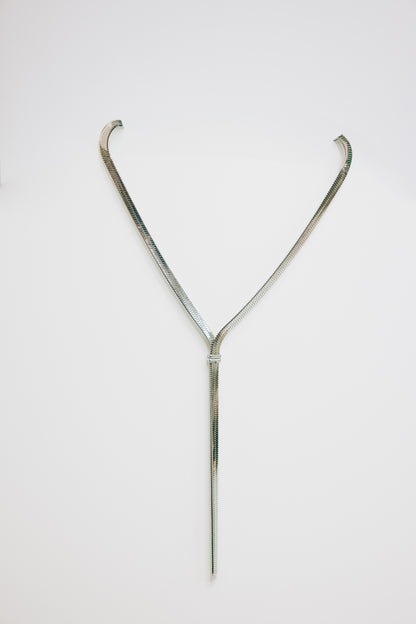 COLLIER LEILA